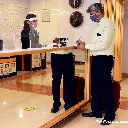 Oyo 11392 The Hotel Grand Hospitality Noida Luaran gambar