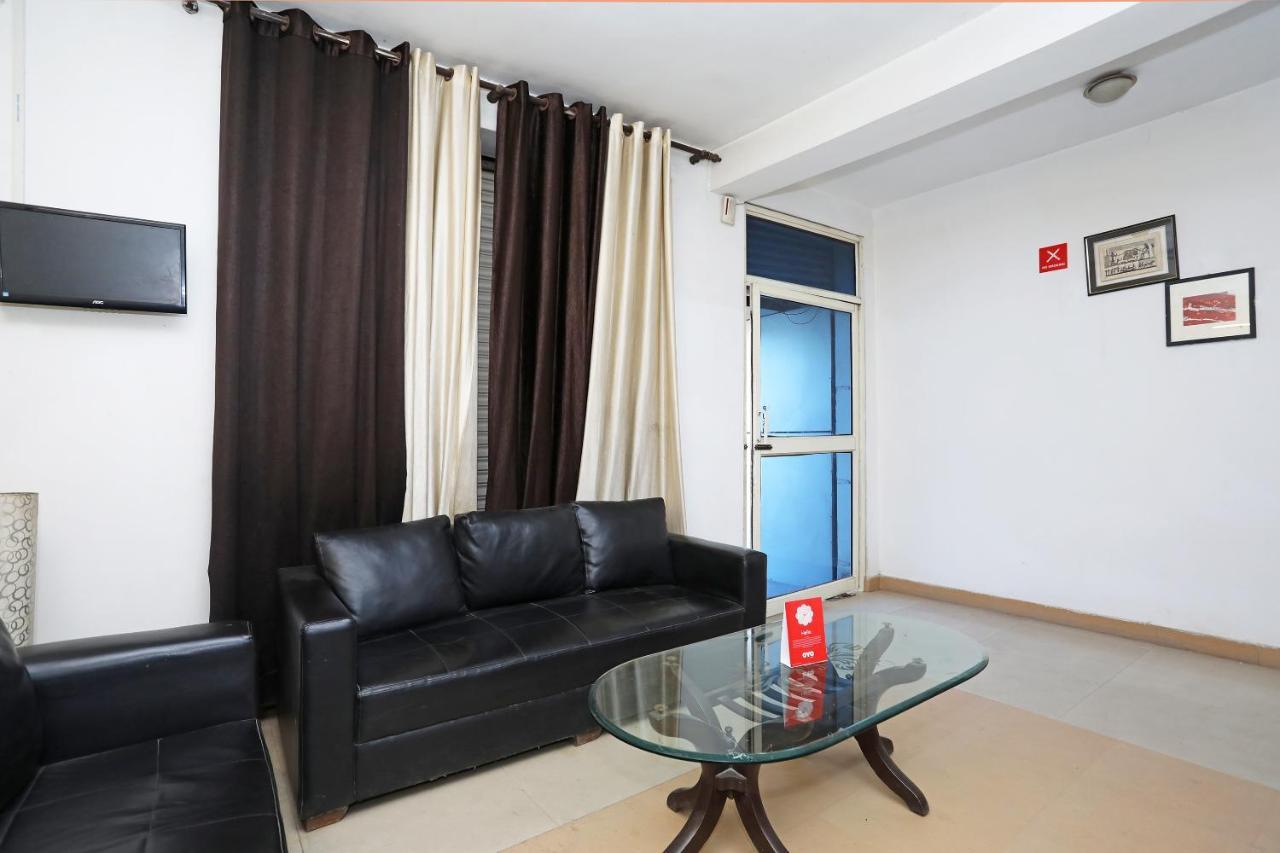 Oyo 11392 The Hotel Grand Hospitality Noida Luaran gambar
