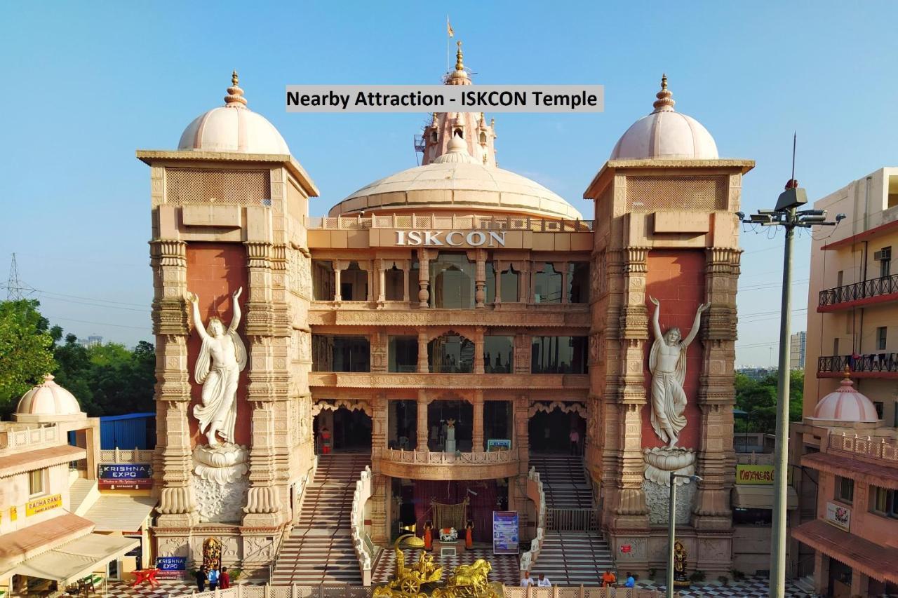 Oyo 11392 The Hotel Grand Hospitality Noida Luaran gambar