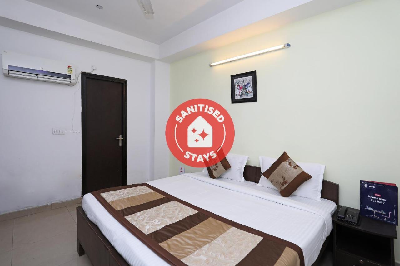 Oyo 11392 The Hotel Grand Hospitality Noida Luaran gambar
